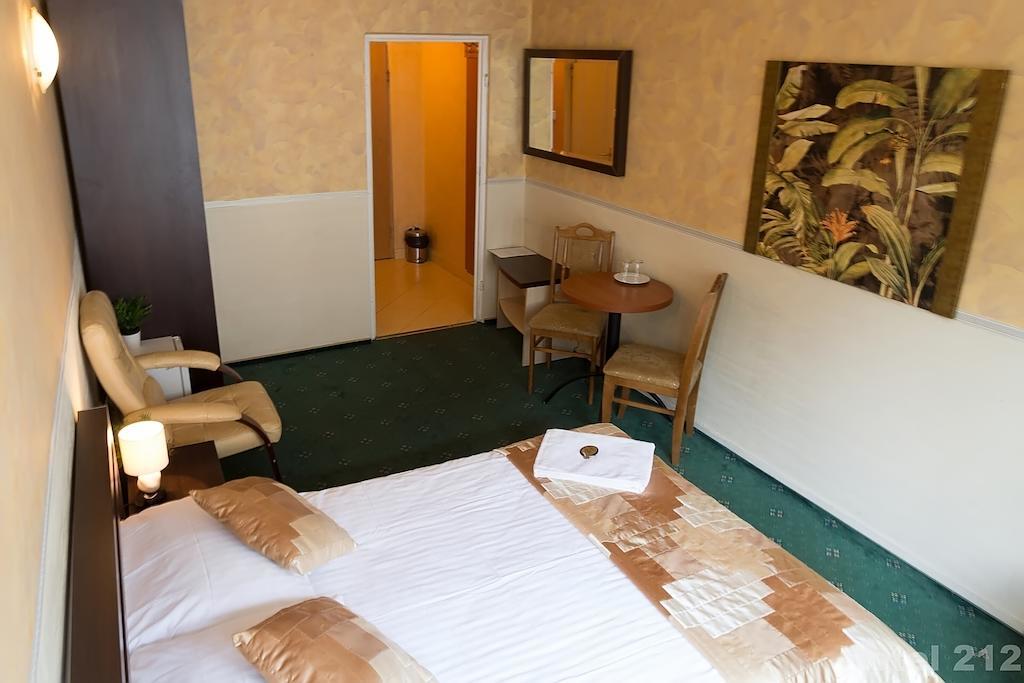 Hotel 212 Varšava Pokoj fotografie